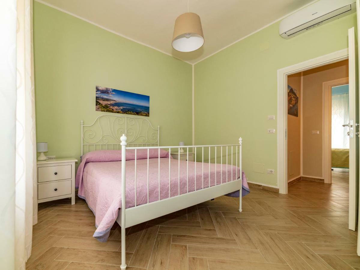 Appartamento La Carnale Salerno Exterior photo